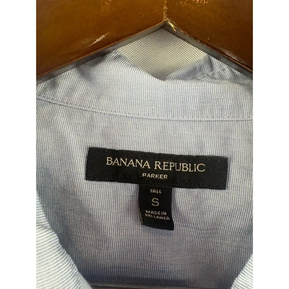 Men’s Banana Republic Small Light Blue Button Up